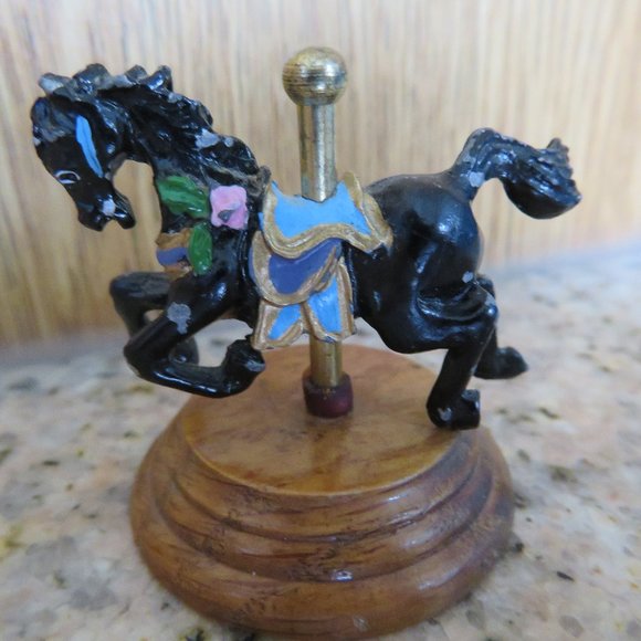 Vintage Carousel Horse Figurine Diecast Metal (90V) - Picture 2 of 2